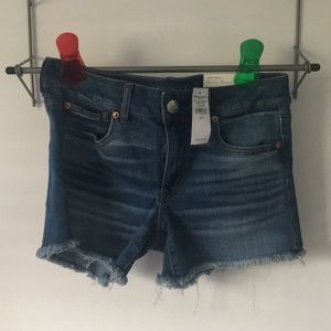 American Eagle Midi Shorts size 8 NWT smoke free